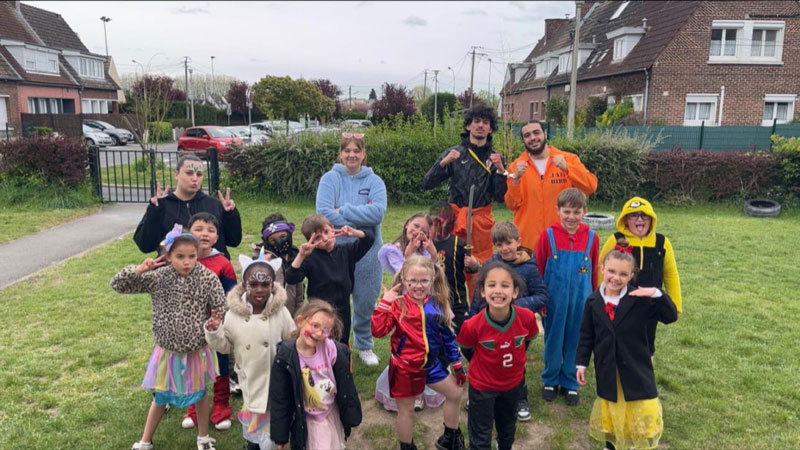 Photo de groupe des enfants du centre de loisirs du centre social