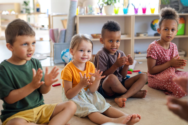 Photo d'enfants de 3 - 4 ans à la halte garderie